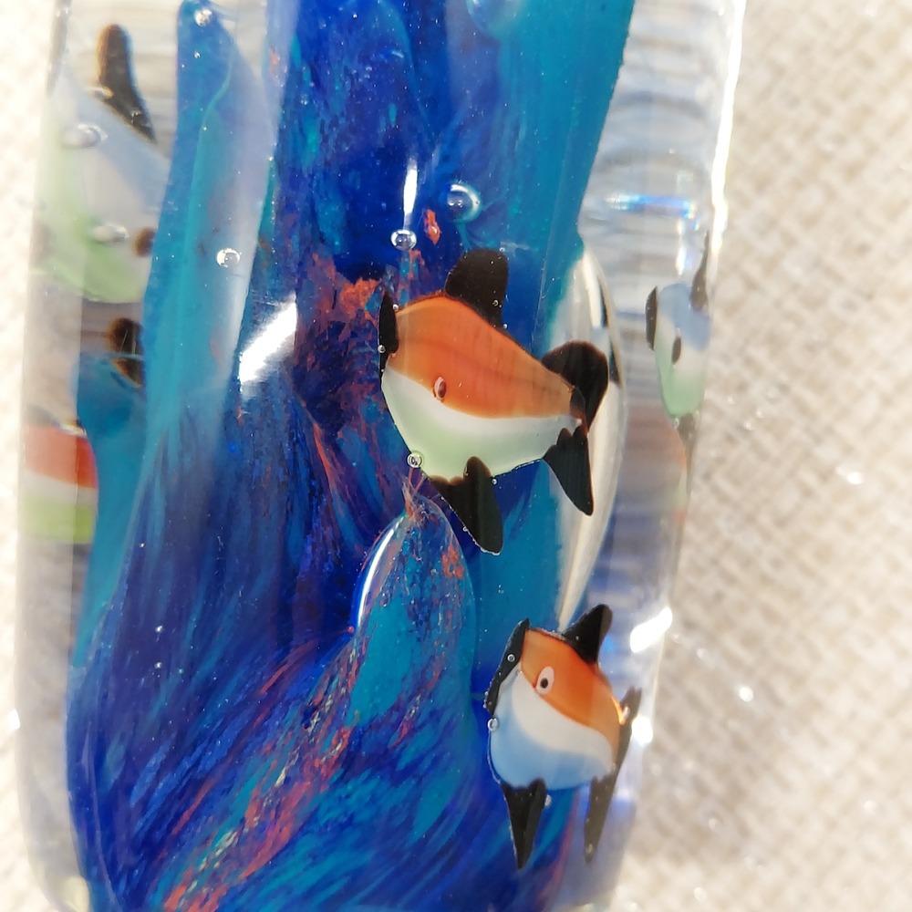 Art Glass Paperweight Tropical Fish Blue Coral Underwater Scene Cylinder 4.5" - Picture 7 of 12